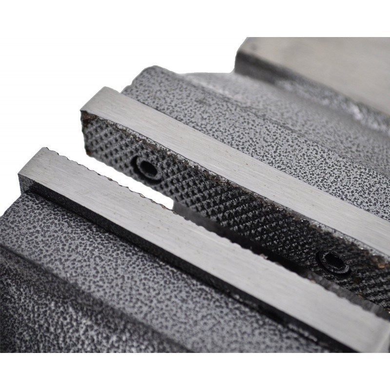 AWTOOLS AW24238 bench vices