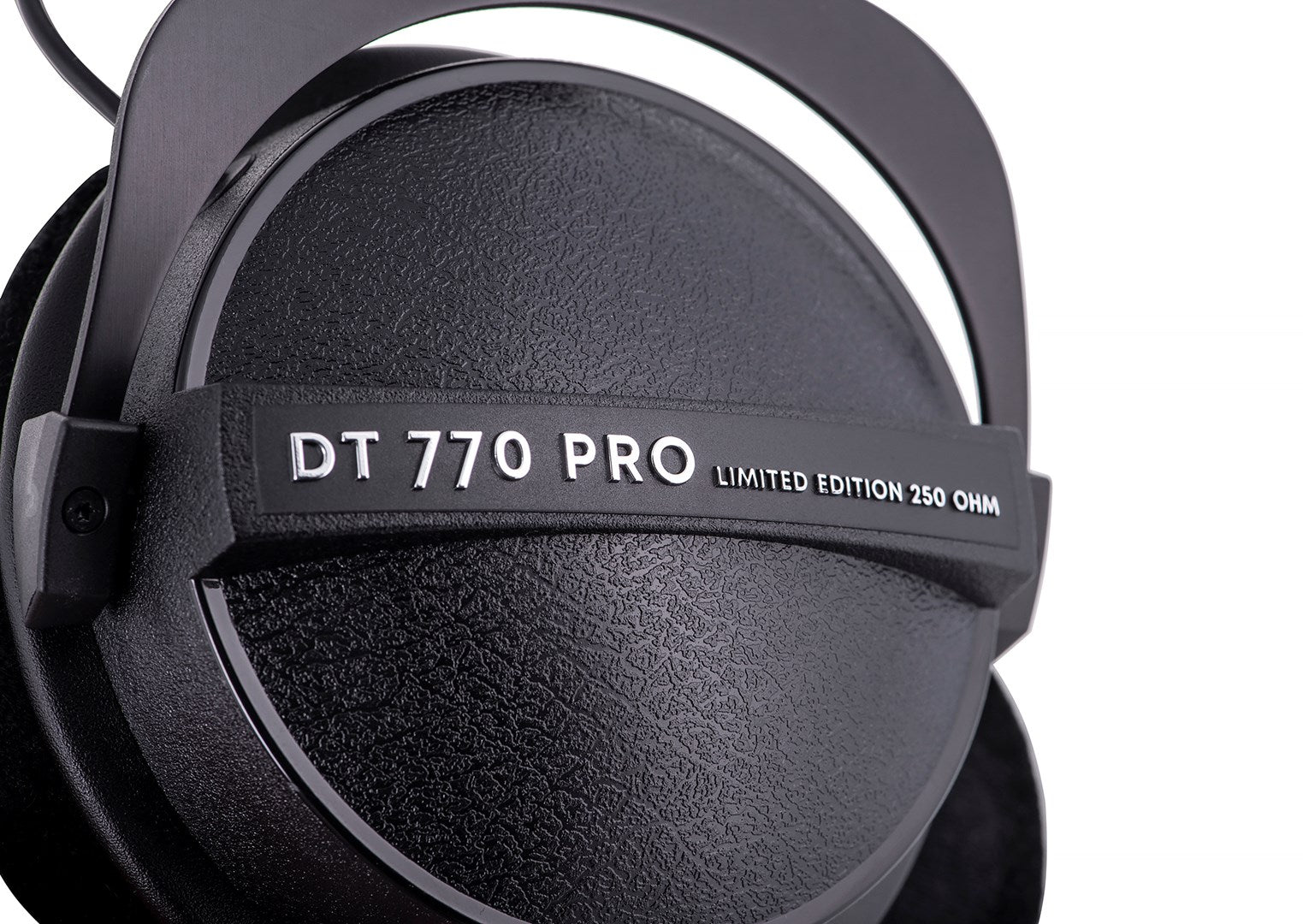 Beyerdynamic DT 770 PRO 250 OHM Black Limited Edition - Closed Headphones