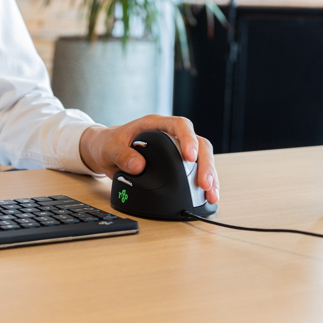 R-Go Maus HE ergonomisch links USB mittel schwarz/silb retail (RGOHELE)