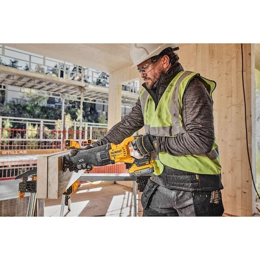 DeWalt Reciprocating Saw Cordless 8900 g 420 mm x 295 mm x 320 mm Model BD-DCS386H2T