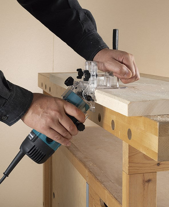 MAKITA Plunge Router 3000 g 170x400x160mm Model 3712