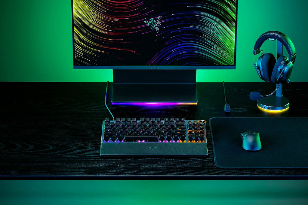 Razer Huntsman V3 Pro Tenkeyless Keyboard - Optical Switches - USB Type-C - RZ03-04980100-R3M1