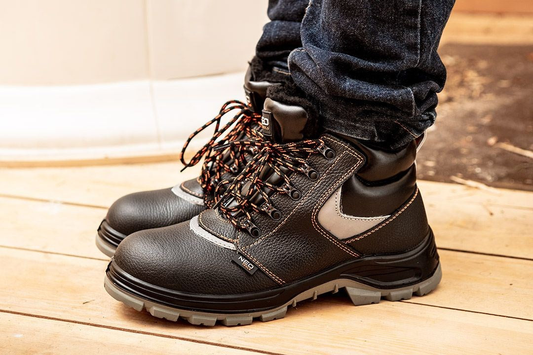 NEO tools 82-147 safety footwear