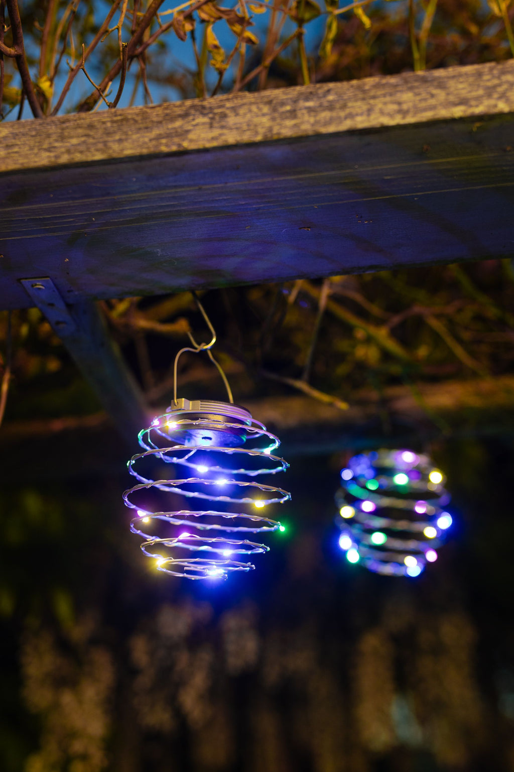 Set of 2 Solar Spiral Pendant Lights - GALIX - G2619 - Height 18.2 cm - Diameter 12 cm - 16 Micro LEDs -