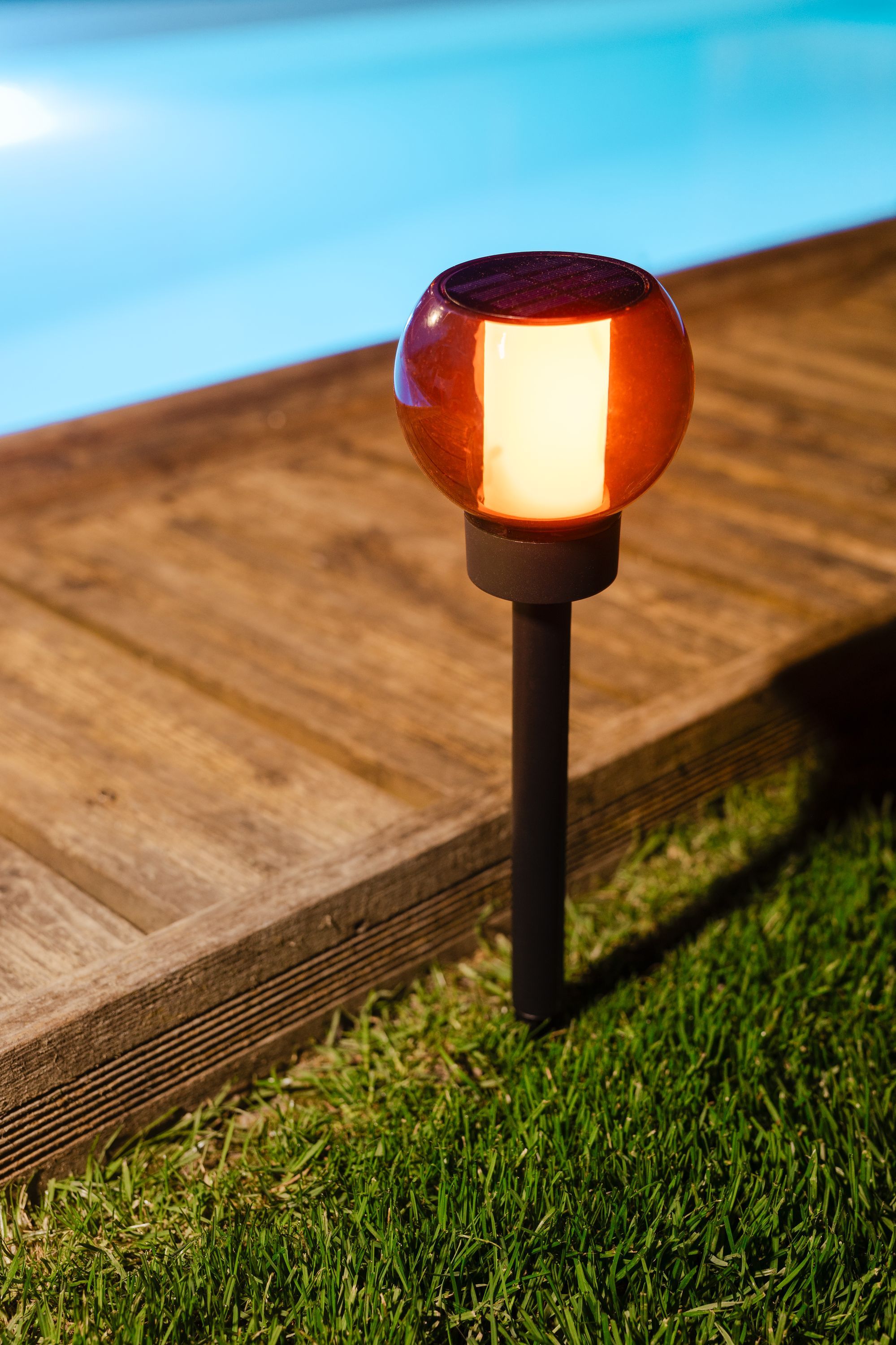 GALIX Solar Lantern - G2625 - Natural Flame Effect - 12 SMD LEDs - Amber - Ø 10.5 cm - H 41 cm