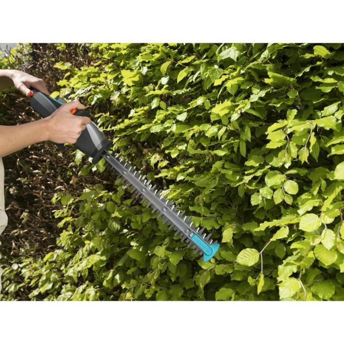 GARDENA EasyCut Li-14/40 Cordless Hedge Trimmer - 14.4V - 40 cm - Lightweight and Ergonomic