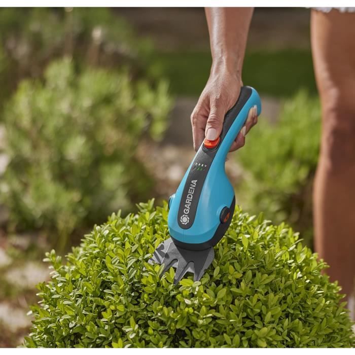 GARDENA ClassicCut Li Grass Shears - 3.6V/2.5Ah - Blade Guard and USB-C Cable 3.6V/2.5