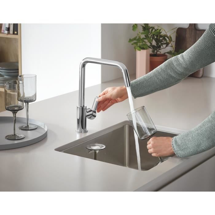 GROHE Single-Lever Kitchen Mixer Tap - Chrome - Swivel Spout - Water Saving