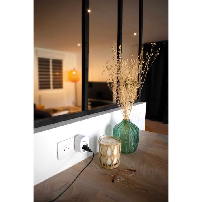 SCS SENTINEL Smart Plug - Remote Control, ON/OFF Button, 16A, 3600W