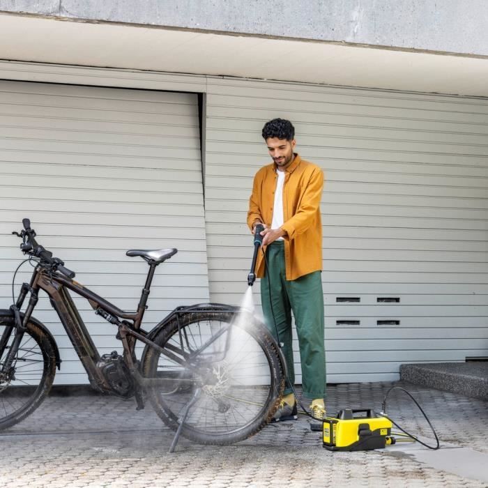 KARCHER OC 6-18 Medium Pressure Washer - 24 Bar - 200 L/h - Battery Not Included