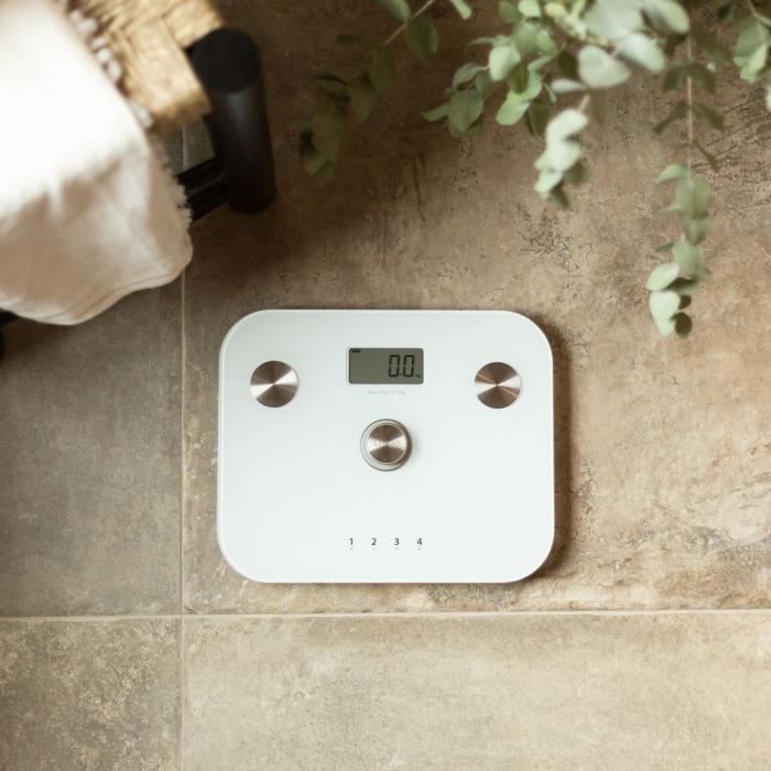 LIVOO Body Composition Scale - DOM465W - Dynamo Powered - 150 kg Max - 6 Indicators - White
