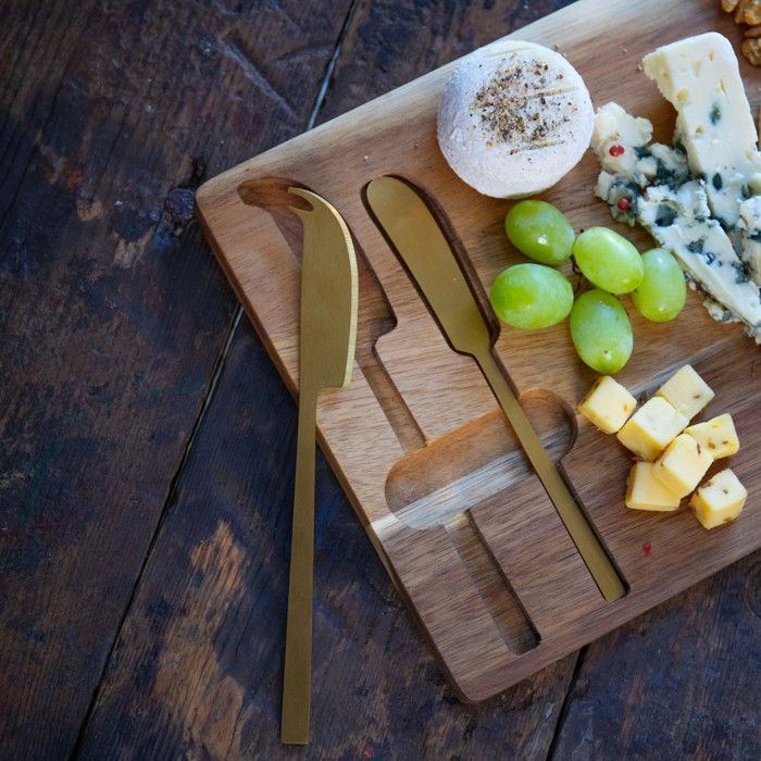 LIVOO Cheese Board - MEC138 - FSC Acacia Wood - 38 x 20 cm - 2 Magnetic Knives