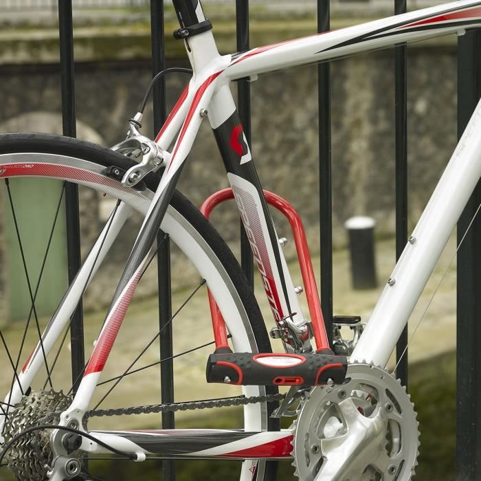 MASTER LOCK U-Lock Bike Lock - Hardened Steel, Keyed, Universal Mount - 8195EURDPROCOLR