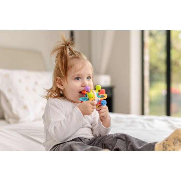 NUBY Teething Ring - Twist Ball - With Rattle - From 3 Months - Multicoloured