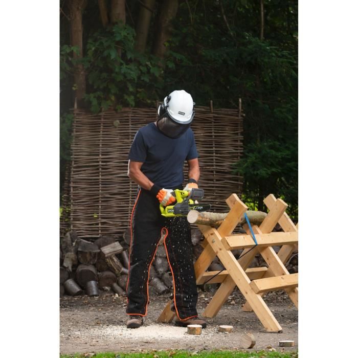 RYOBI 18V ONE+ Compact Chainsaw - 20 cm Guide Bar - 4.6 m/s - Side Tensioner + 2.5Ah Battery & 1.5A Charger - RY18CS20A-125