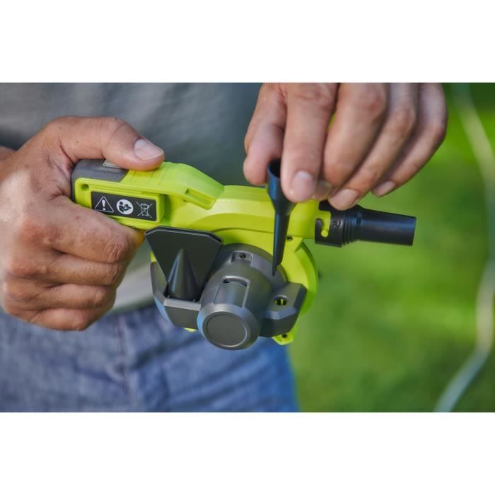 RYOBI Air Pump/Deflator - 4V - 200 L/min - 3 Nozzles