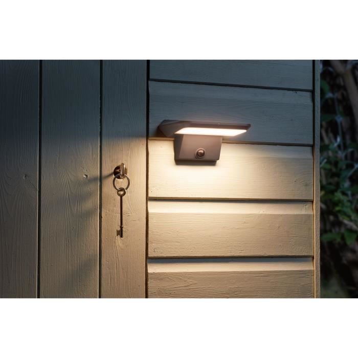 SMART GARDEN Solar Spotlight - Sentry - 800 Lumens - PIR - Outdoor