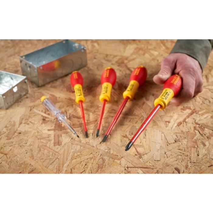 STANLEY FATMAX Set of 5 Screwdrivers - 1000V Insulated - Electrician's + Phillips + Tester - XTHT0-62692