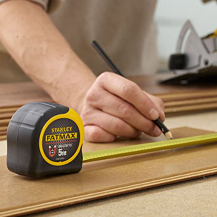 STANLEY Magnetic Hook Tape - 5 m x 32 mm - Mylar Coating - Abrasion Resistant - 32 mm Wide