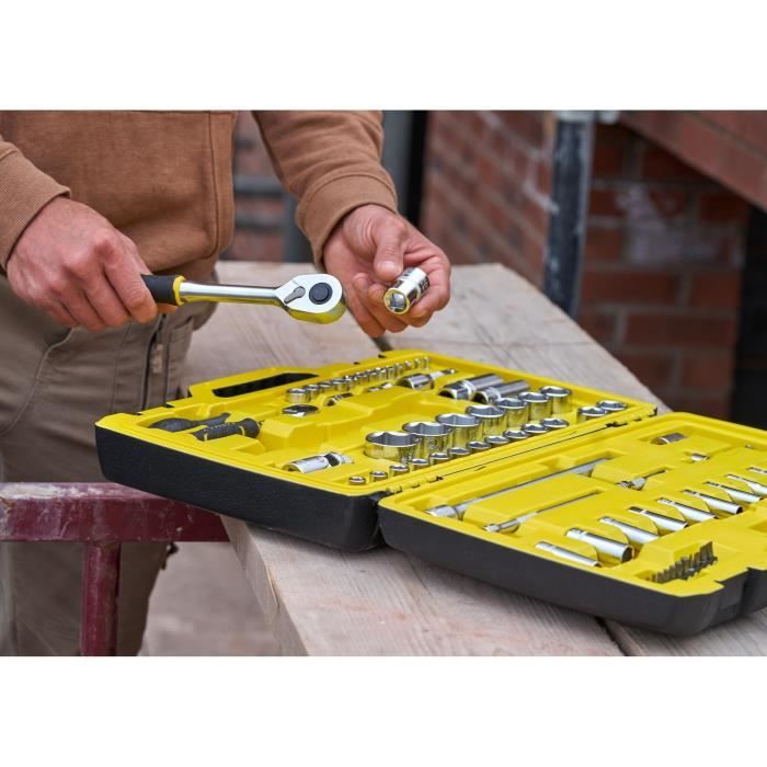 STANLEY 1/4" and 1/2" Socket Set - FMMT82826-1 - FATMAX Ratchet and Extension - 81-Piece Set