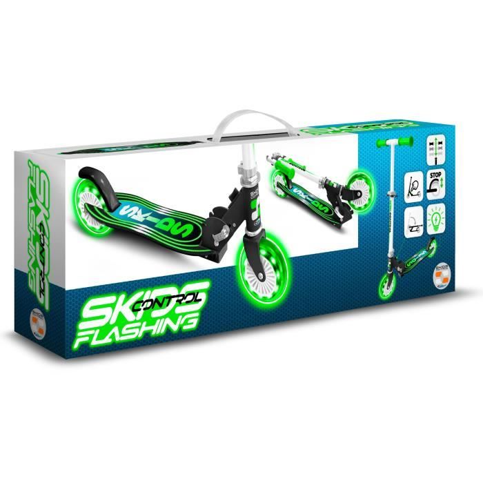 STAMP Folding Scooter SKIDS CONTROL with Light-Up Wheels