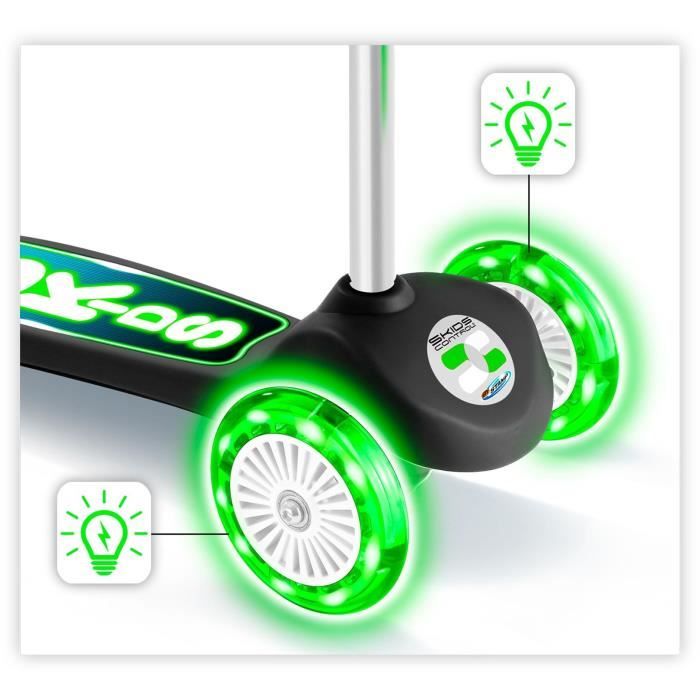 STAMP 3-Wheel Scooter SKIDS CONTROL with Light-Up Wheels for Children 3+