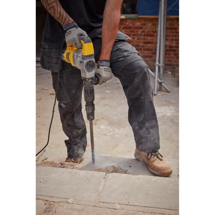 STANLEY FATMAX SDS-MAX Corded Demolition Hammer - 1010W - SFMEH220K-QS - with carrying case