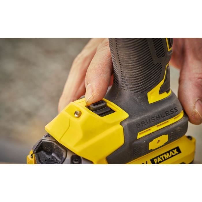 STANLEY FATMAX V20 Cordless Impact Wrench 18V - 370Nm - Battery Not Included SFMCF920B-XJ