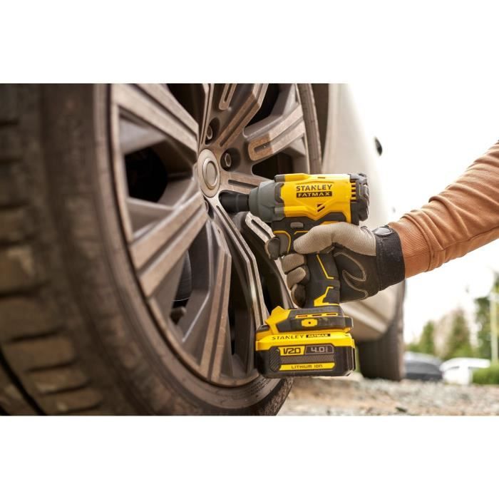 STANLEY FATMAX V20 Cordless Impact Wrench 18V - 370Nm - Battery Not Included SFMCF920B-XJ