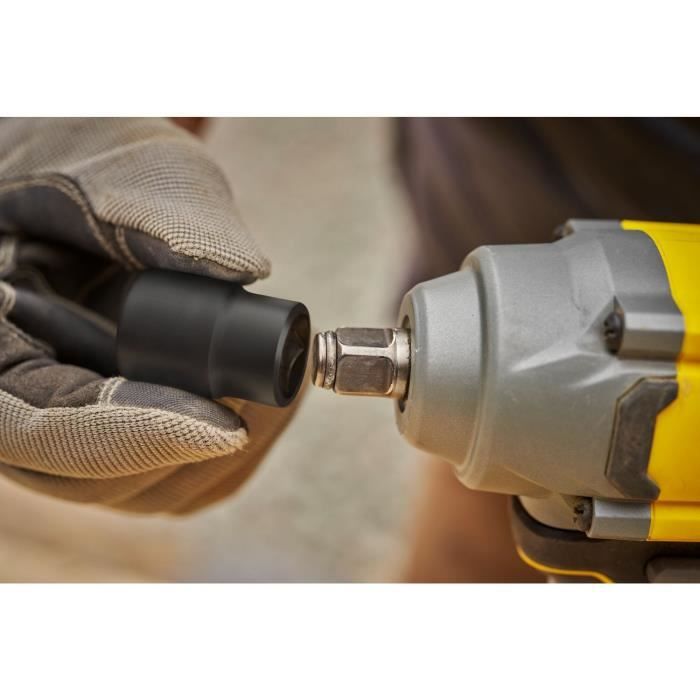 STANLEY FATMAX V20 Cordless Impact Wrench 18V - 370Nm - Battery Not Included SFMCF920B-XJ