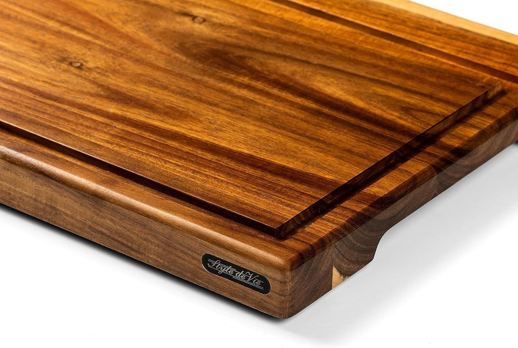 Style de Vie Non-slip Cutting Board - Acacia - 40 x 29 x 3 cm - With Groove and Handle