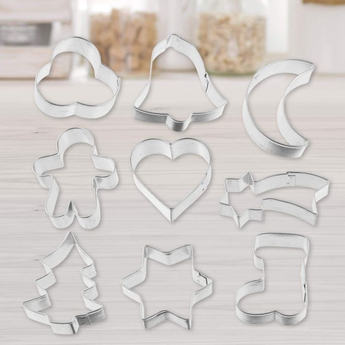 Ensemble avec plaque a pâtisserie extensible et 9 emporte-pieces sur cintre - ZENKER