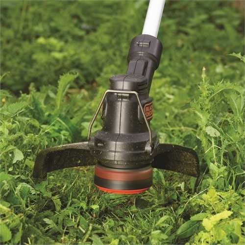 Black & Decker Cordless Grass Trimmer - 18V - 25 cm Cutting Width - Incl. Battery & Charger ST182320-QW