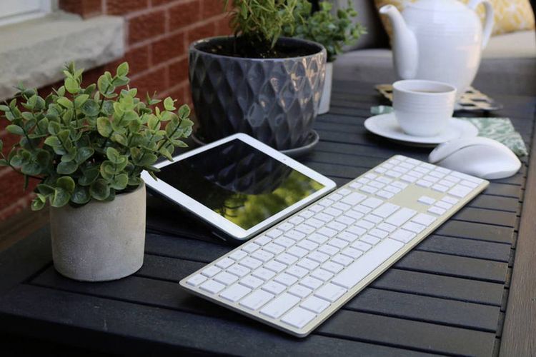 Matias Wireless Keyboard German QWERTZ Mac Silver FK416DCS-DE