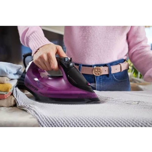 Gorenje SIK2400BKV | Steam Iron | 2400 W | Water tank capacity 450 ml | Continuous steam 40 g/min
