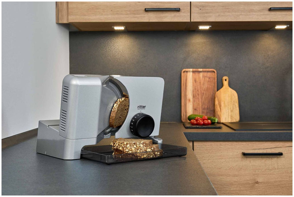 Ritter E 16 All-Purpose Slicer - with ECO Motor - 170 mm Diameter - Adjustable Cutting Thickness - 65 Watts (515,000)