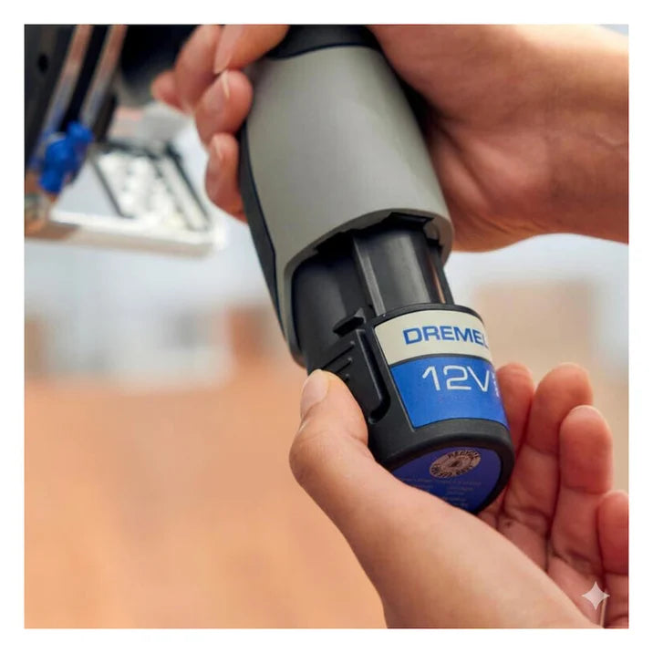 Dremel Battery Hand Saw 12V with Laser (F013CS12JA) CS12V-S1