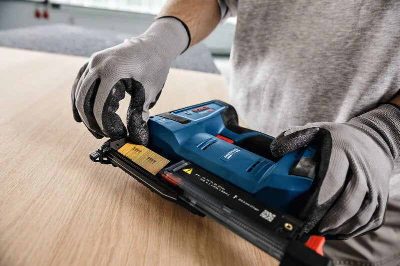 Bosch GNH 18V-35 Professional Cordless Wood Nailer - 18V - Without Battery - 0601482701