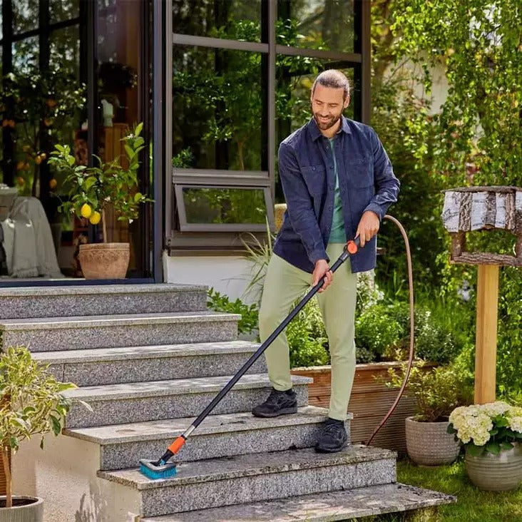 Gardena CLEANSYSTEM Hard Delta Patio Brush Head, Triangular Design, Suitable for Patios and Paths