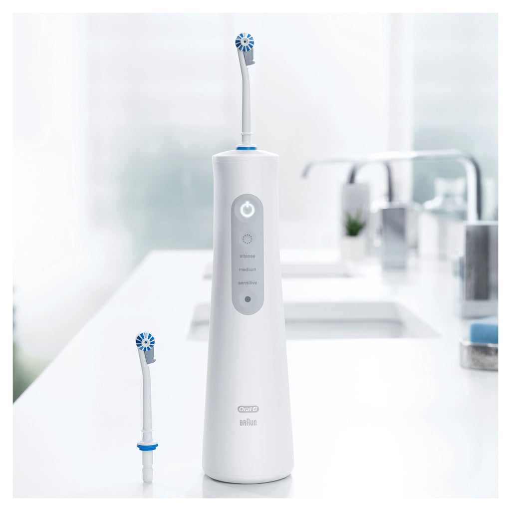 Oral-B AquaCare 6 Pro-Expert Water Flosser 0.15 L (436294)