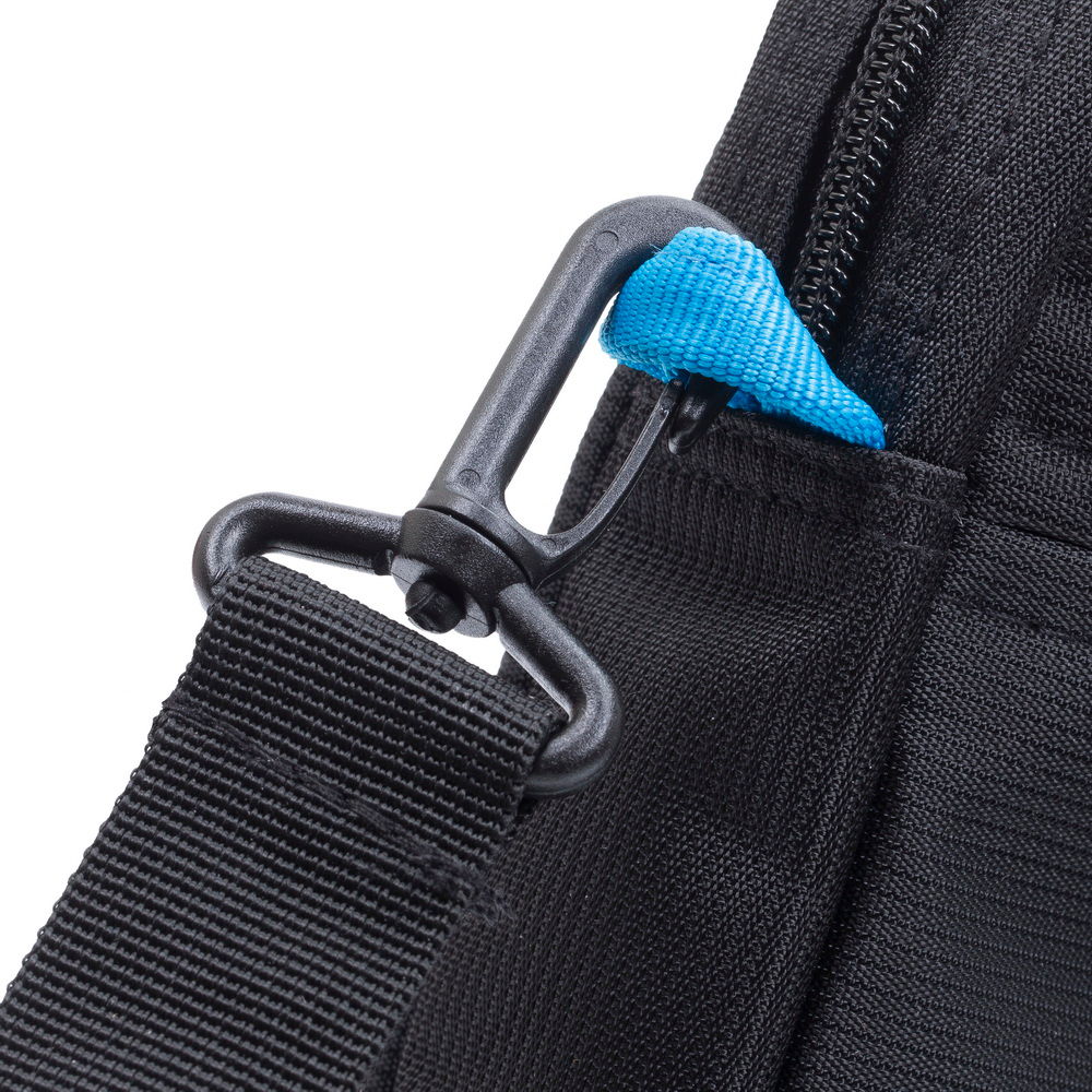 Rivacase 8037 Messenger Case 39.6 cm (15.6") Black