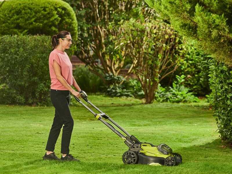 Ryobi Lawn Mower 40 cm 18V ONE+ RY18LMX40C-150