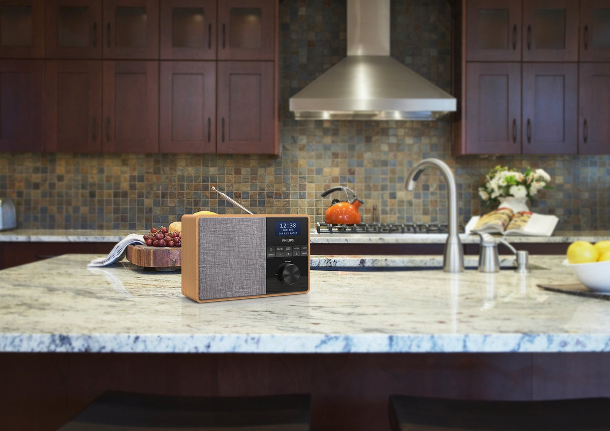 Philips TAR5505 Portable DAB Radio - 5 Watts - Light Wood (TAR5505/10)