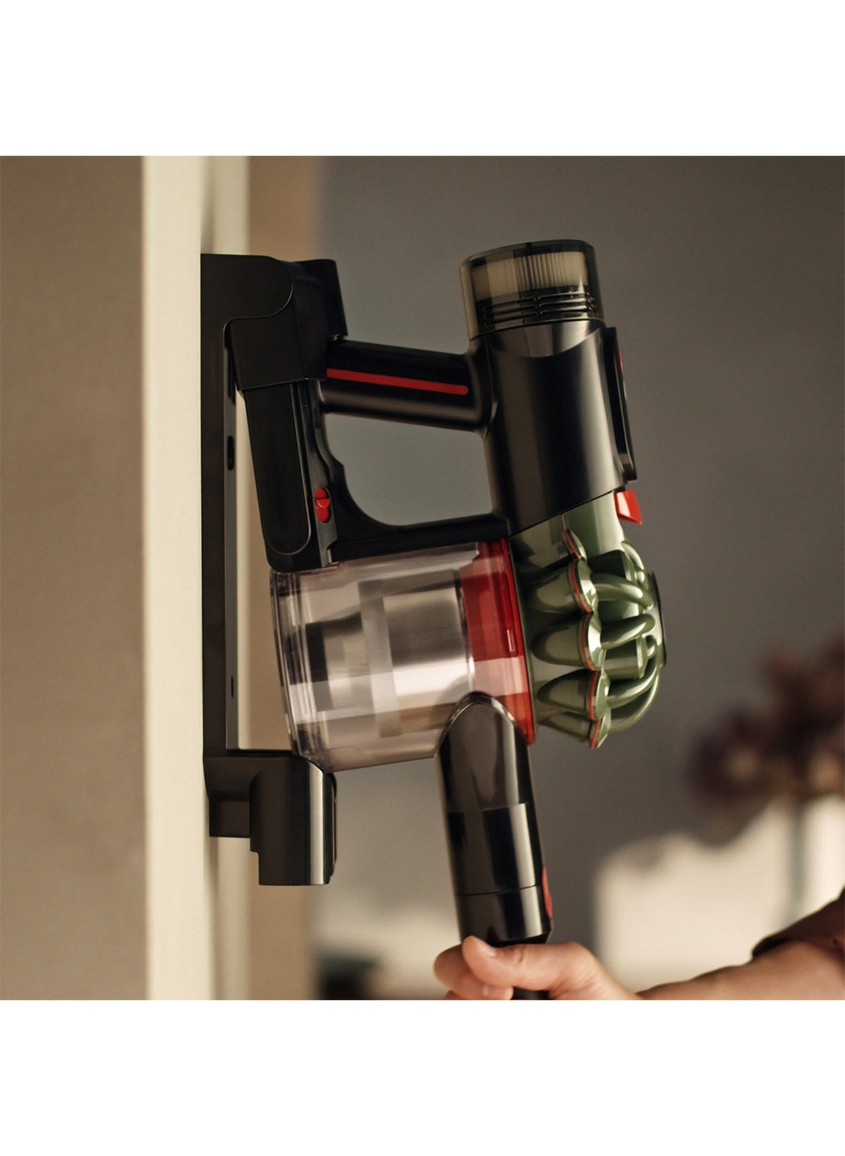Dyson V8 Cyclone 2-in-1 Stick Vacuum - Black 0.54 L