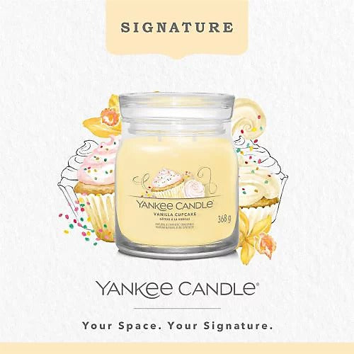 YANKEE Vanilla Cupcake Medium Candle, 2236241