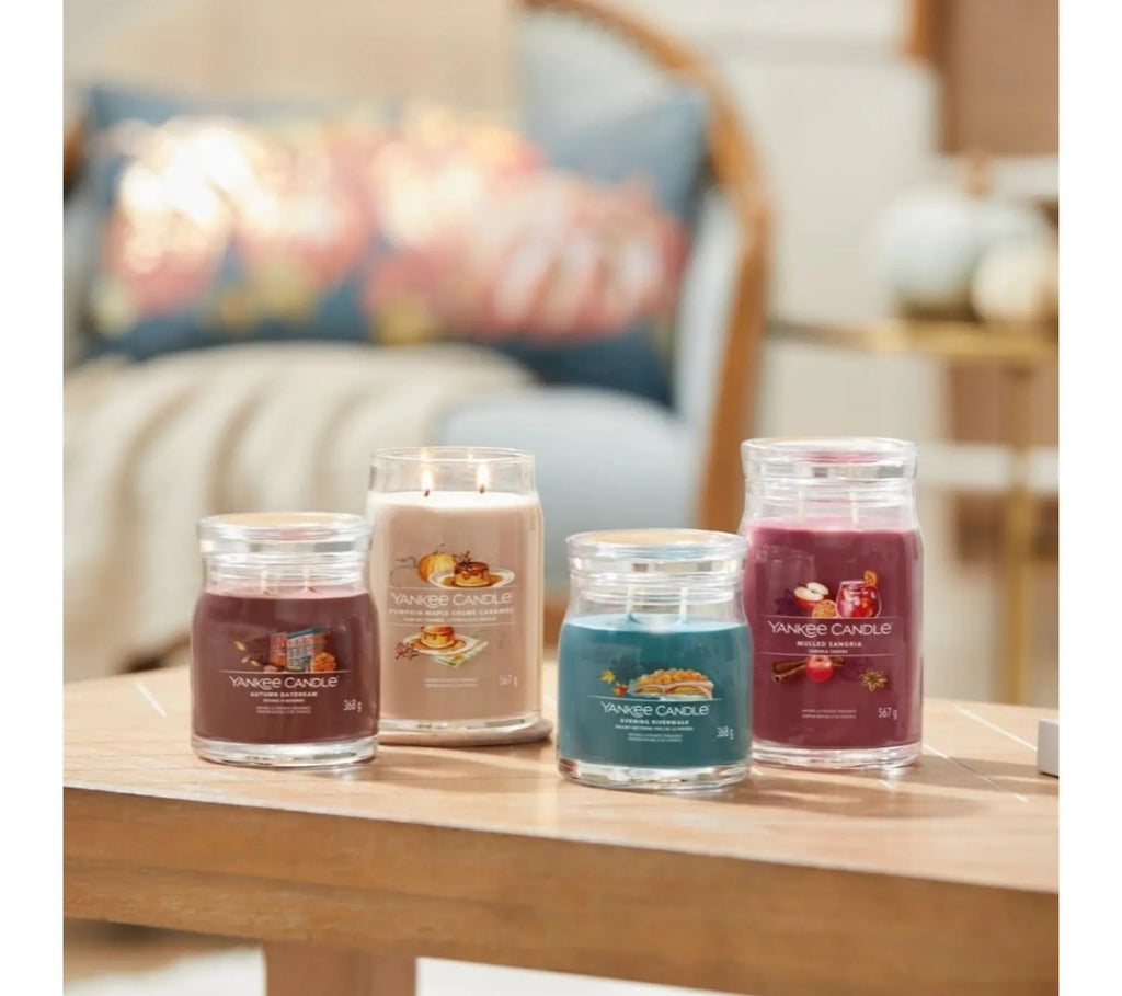 YANKEE home Scented Candle Medium Autumn Daydream 2236240