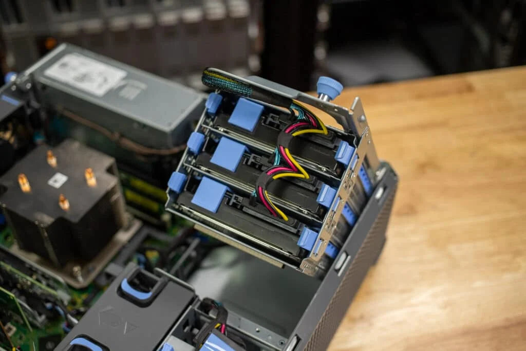 Dell ASSY,CARR,HD,3.5,16 G,T160 (RF1DV)