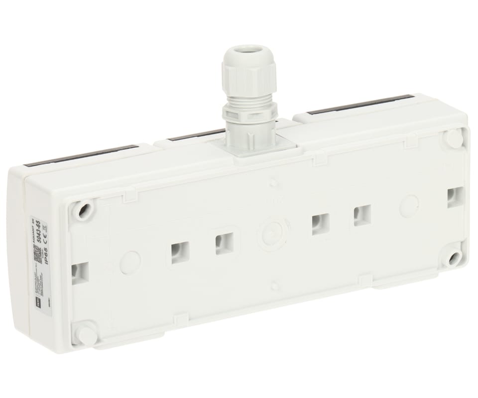 ELEKTRO-PLAST Triple Surface Socket AQUANT-2K-G3/EPN 250V AC 16A IP65