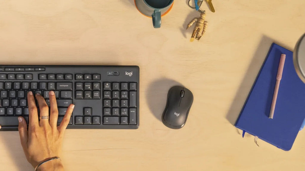 Mysz Logitech M240 Silent różowa (910-007121) + Studio Series - MID GREY (956-000052)