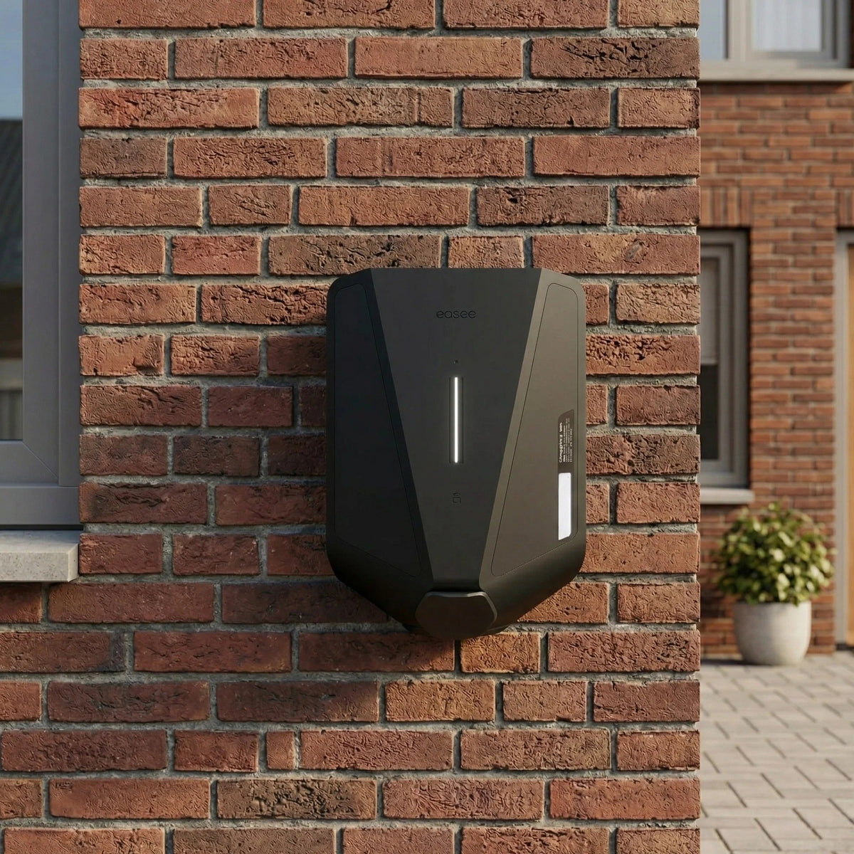 EASEE Charge Max Laderoboter Wallbox MID weiß - 22kW, Type-2, WLAN, 4 G, RFID (10232)